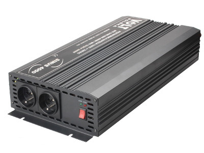 Menič Volt Polska Sínus 4000 12V / 230V 2000/4000W